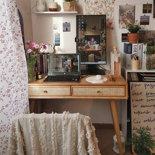 北欧实木书桌ins简约现代电脑桌小户型学习桌日式办公桌家具