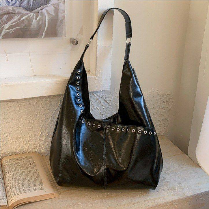 跨境高级感复古铆钉大容量女士托特包2026春新款潮酷机车风单肩包,箱包皮具/热销女包/男包,托特包,淘宝优惠券,粉丝福利购,淘宝优惠卷