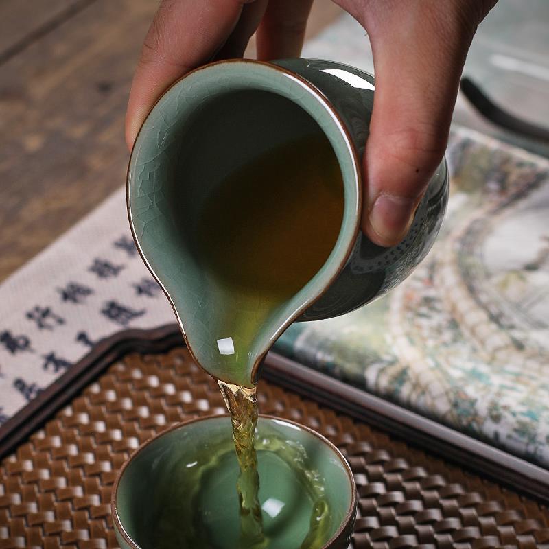 青瓷冰裂公道杯龙泉哥窑陶瓷功夫茶具分茶器大号茶海匀杯中式家用