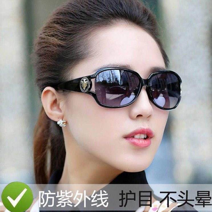 太阳镜女士2026年新款偏光防紫外线开车妈妈时尚墨镜遮光防风眼镜