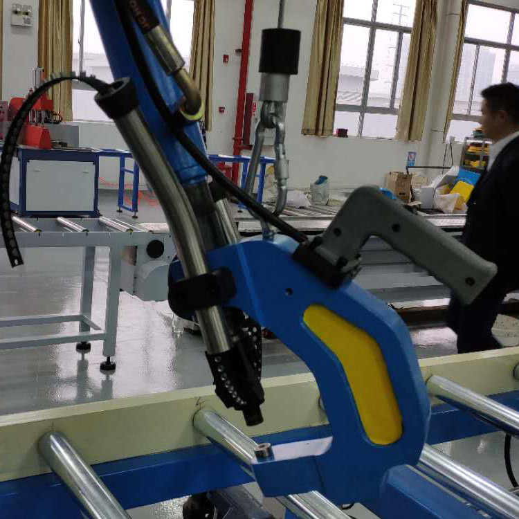 埃瑞特SPR锁铆机带压力设定