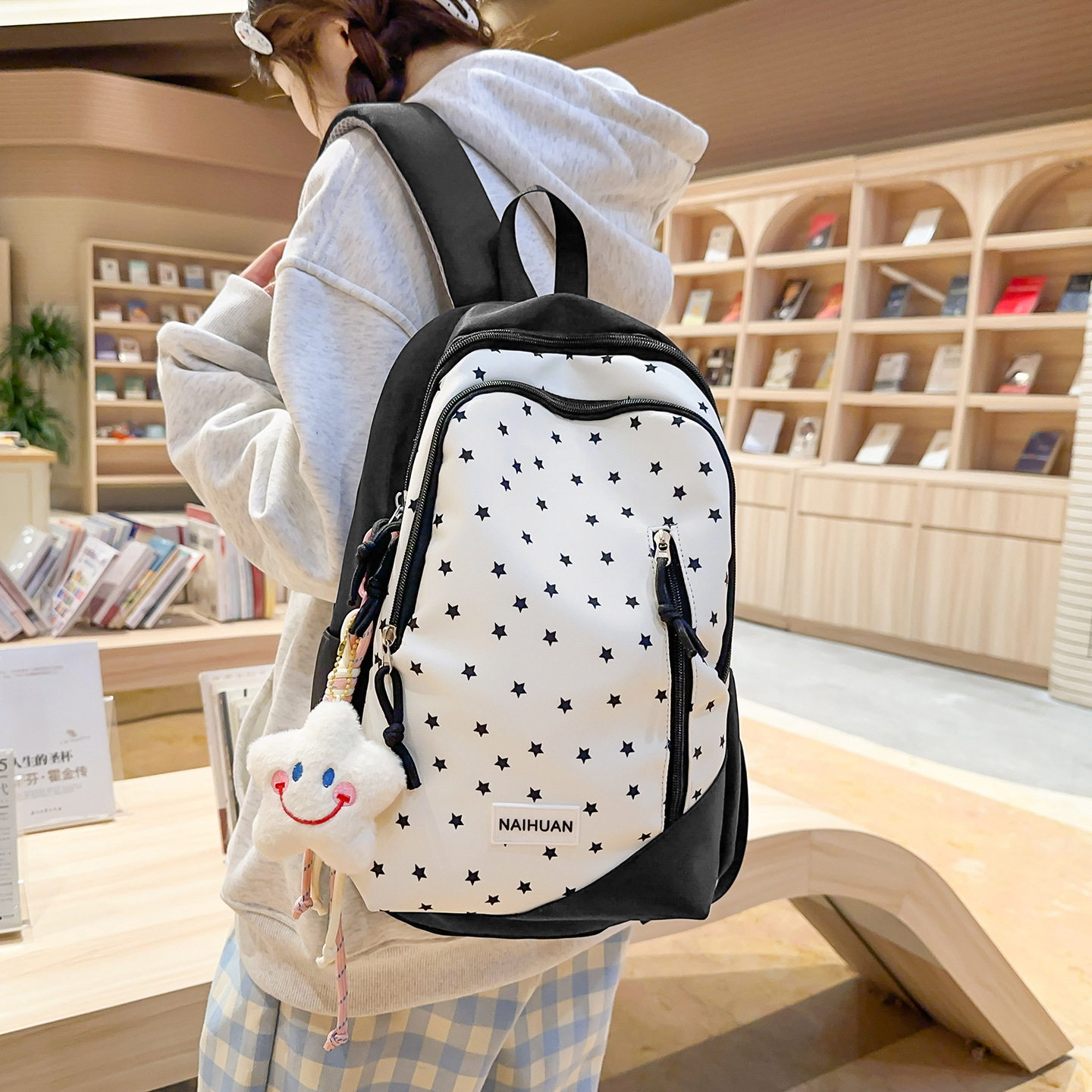 新款大容量高颜值ins五角星印花女士双肩包初高中生书包上课背包