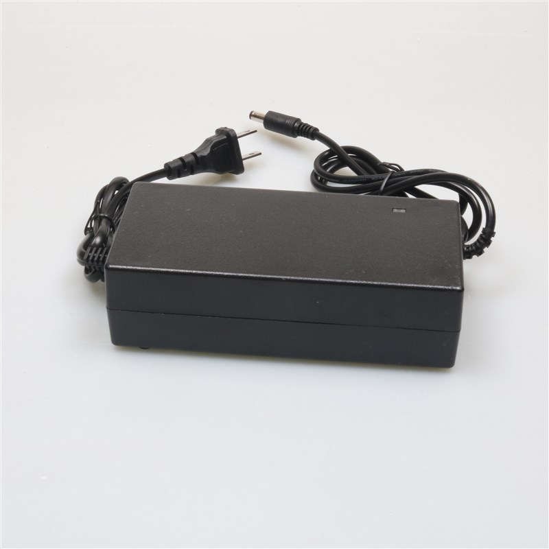 热销21V4A锂电池充电器电动扳手工具5串18650组聚合物18.5V手枪冲