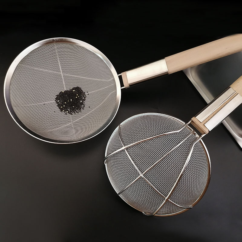 热销漏勺过滤网不锈钢捞篱油炸大号捞面漏网厨房商用超细家用木柄