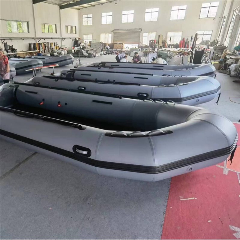 黑色深灰现货5.6米钓鱼艇空间大充气橡皮艇冲锋舟皮划艇