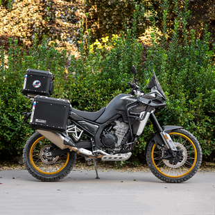 GSADV适用凯越800X三箱护杠不锈钢保险杆改装件底板保护边铝合金