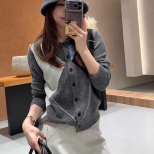 设计感复古撞色菱格圆领针织开衫女秋季毛衣外套宽松百搭显瘦上衣