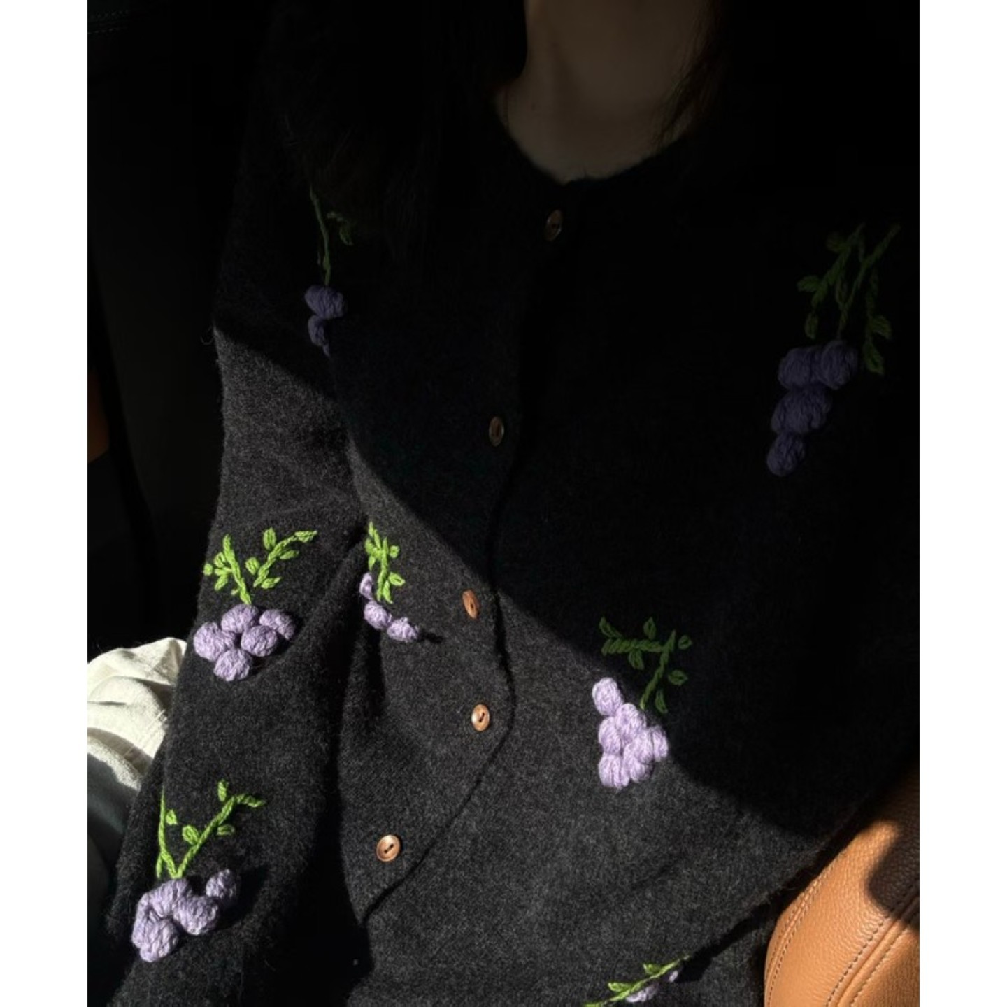 100%羊毛女秋新刺绣显瘦开衫