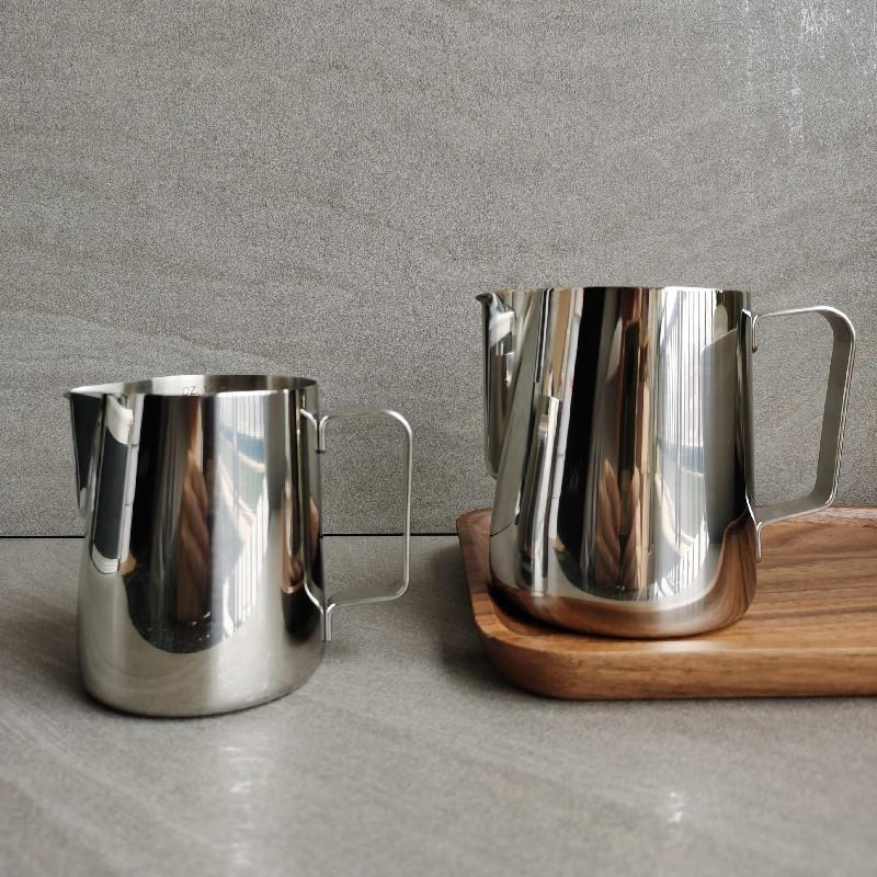 花式咖啡拉花圆柱304不锈钢拉花杯与规模和加厚牛奶泡沫圆柱器具