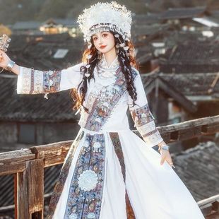 新款白色清新苗疆少女苗族服装土家族民族套装凤凰苗寨摄影服饰