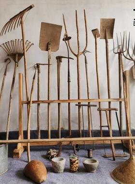 老物件农耕工具铁锹实木手推车怀旧老式农具整套休闲 农场摆件装