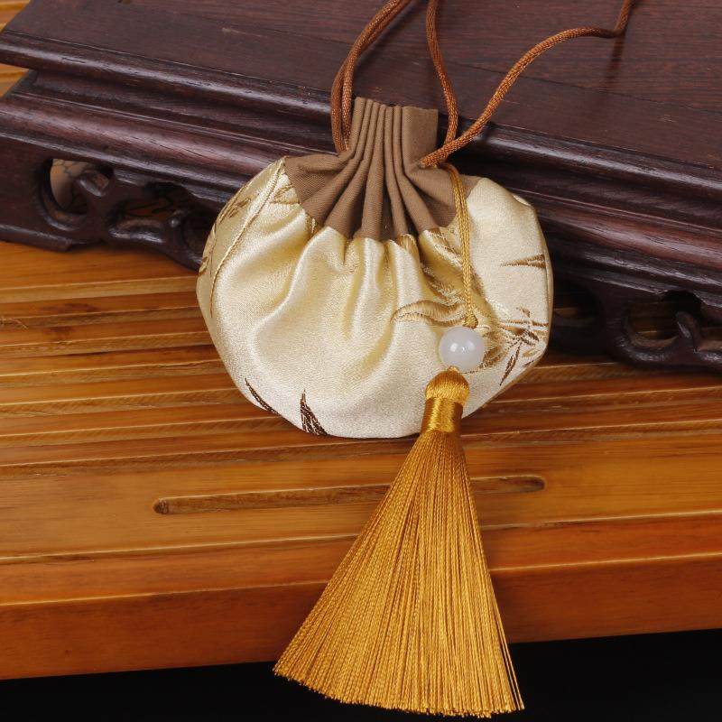 端午节香包热销 中国风宫廷香囊 高档侧流苏汽车挂件 随身小荷包