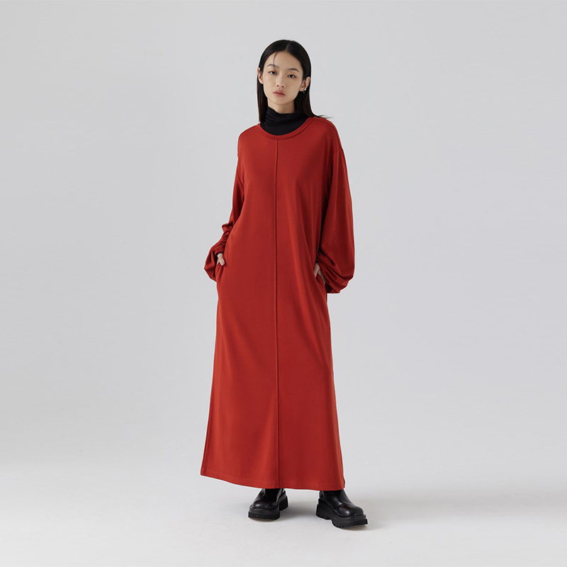 BFAT女长袖圆领小众设计感连衣裙韩版宽松淑女纯色百搭长裙