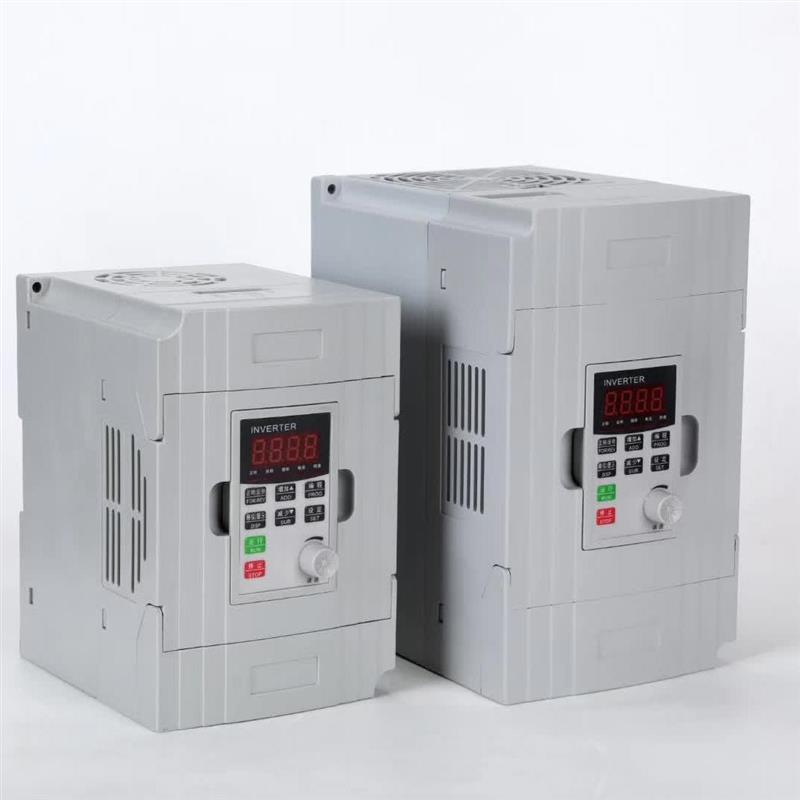 变频器三相380V/0.75/1.5/2.2KW相220V通用型风机水泵电机调速