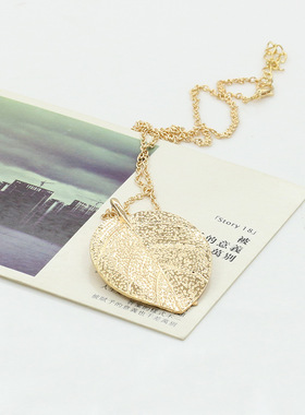 1PC Charm Graceful Shiny Golden Leaf Exquisite Pendant Neckl