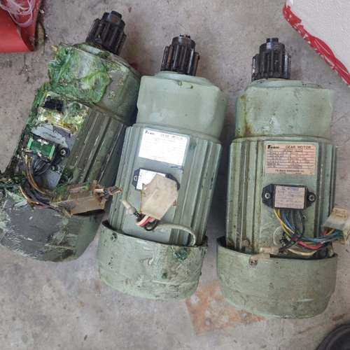 {议价}SUBAKI电机在注塑机拆下来