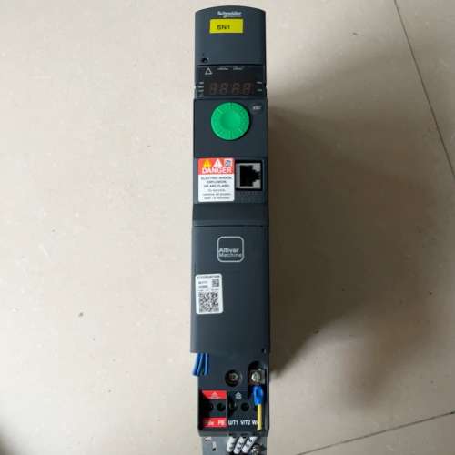 {议价}正品ATV320U07N4B调速变频器 9.5成新