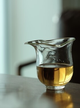 柒月里加厚纯手工透明玻璃公道杯茶海耐热家用功夫茶具分茶器茶具