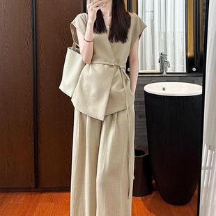 2025超火夏装 女 一整套干练气质轻奢高级感女人味卡其色马甲套装 裤