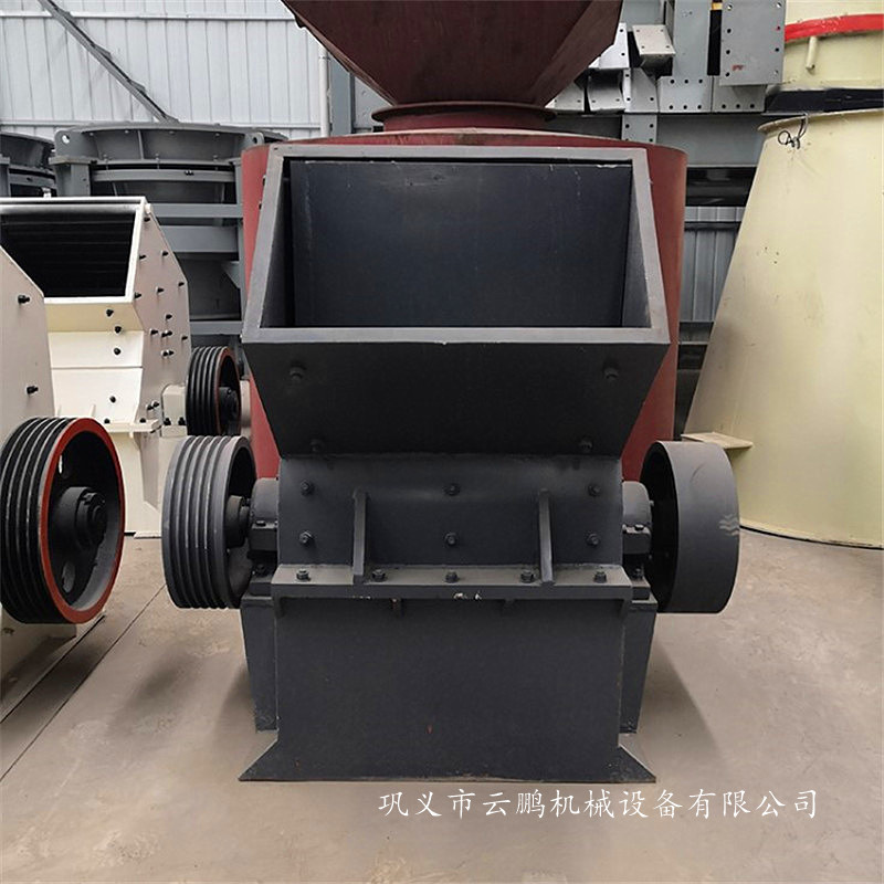 砖块石头小型锤式破碎机 多功能煤矸石破碎 建筑垃圾锤式破碎机图片