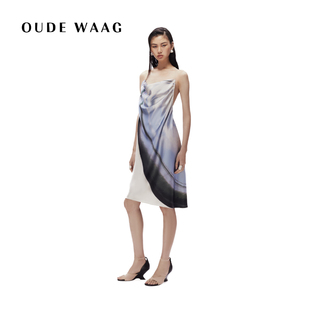 连衣裙 优雅荡领露背抽象印花短女装 OUDE WAAG