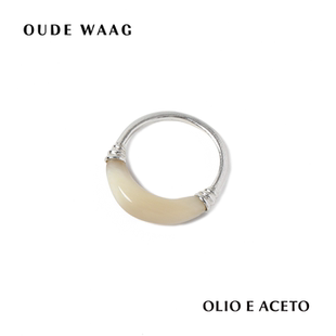 OLIO E ACETO X OUDE WAAG 26春夏新款 小巧别致月牙牛角拼接戒指