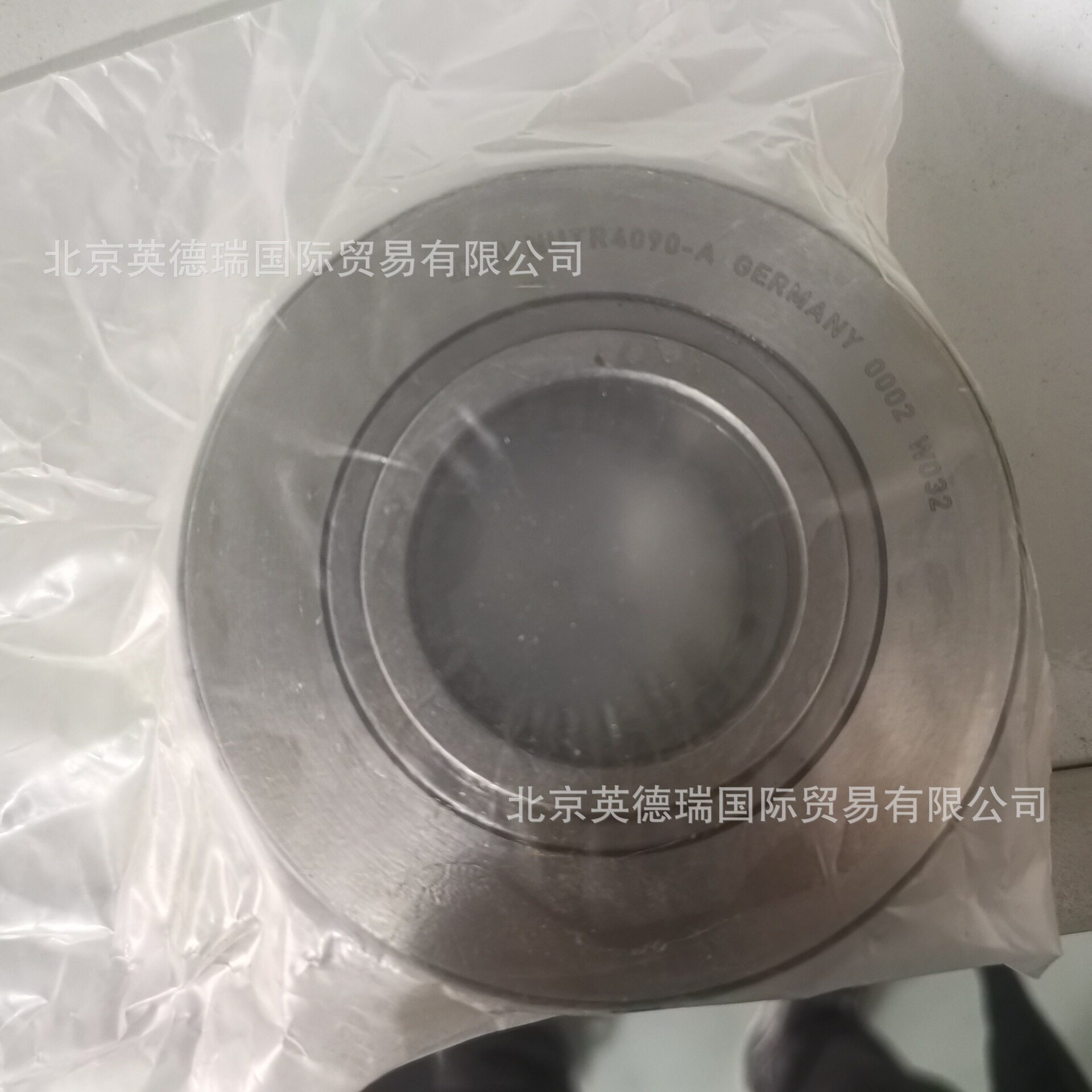 NUTR4090-A支撑型滚轮满装圆柱滚子组带轴向引导两侧迷宫式密封