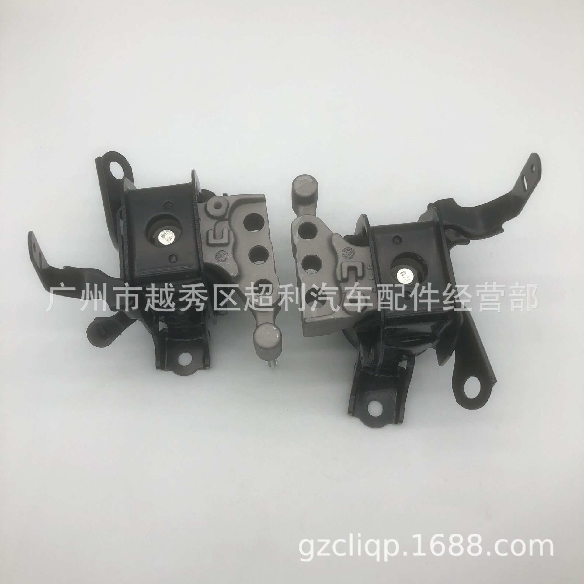 适用 12305-F0090 12305-F0120 AXAA54 RAV4 18款凯美瑞右机脚胶
