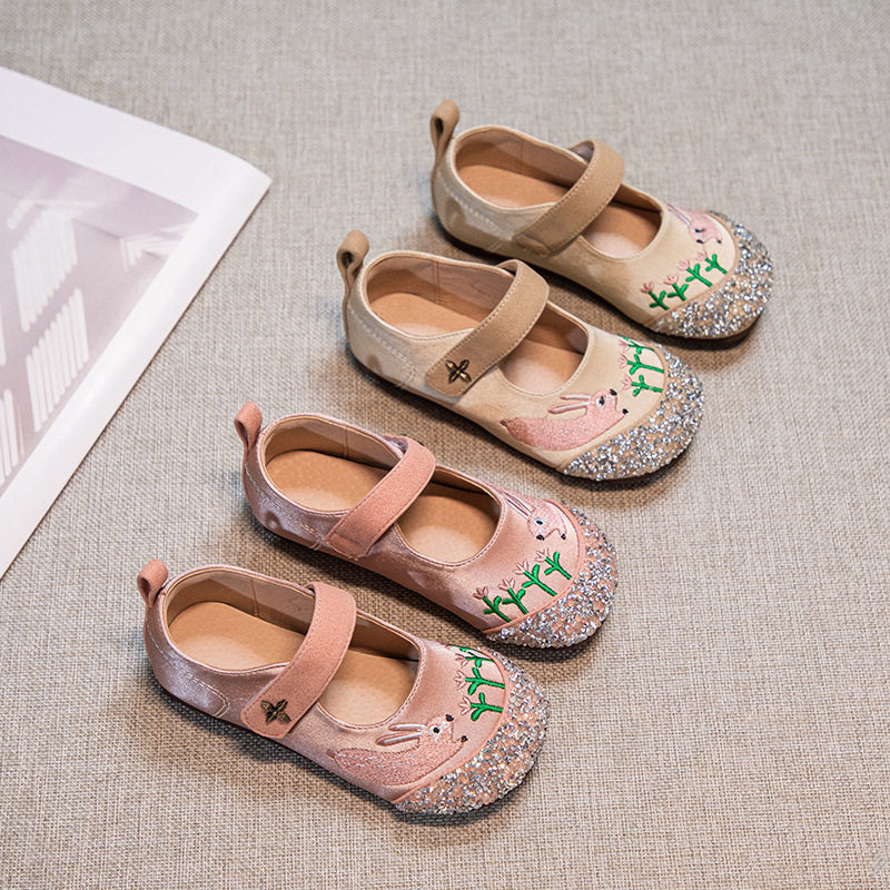 女童小皮鞋2026春秋浅口小女孩可爱兔子绣花公主鞋时尚软底豆豆鞋,女鞋,乐福鞋（豆豆鞋）,淘宝优惠券,粉丝福利购,淘宝优惠卷