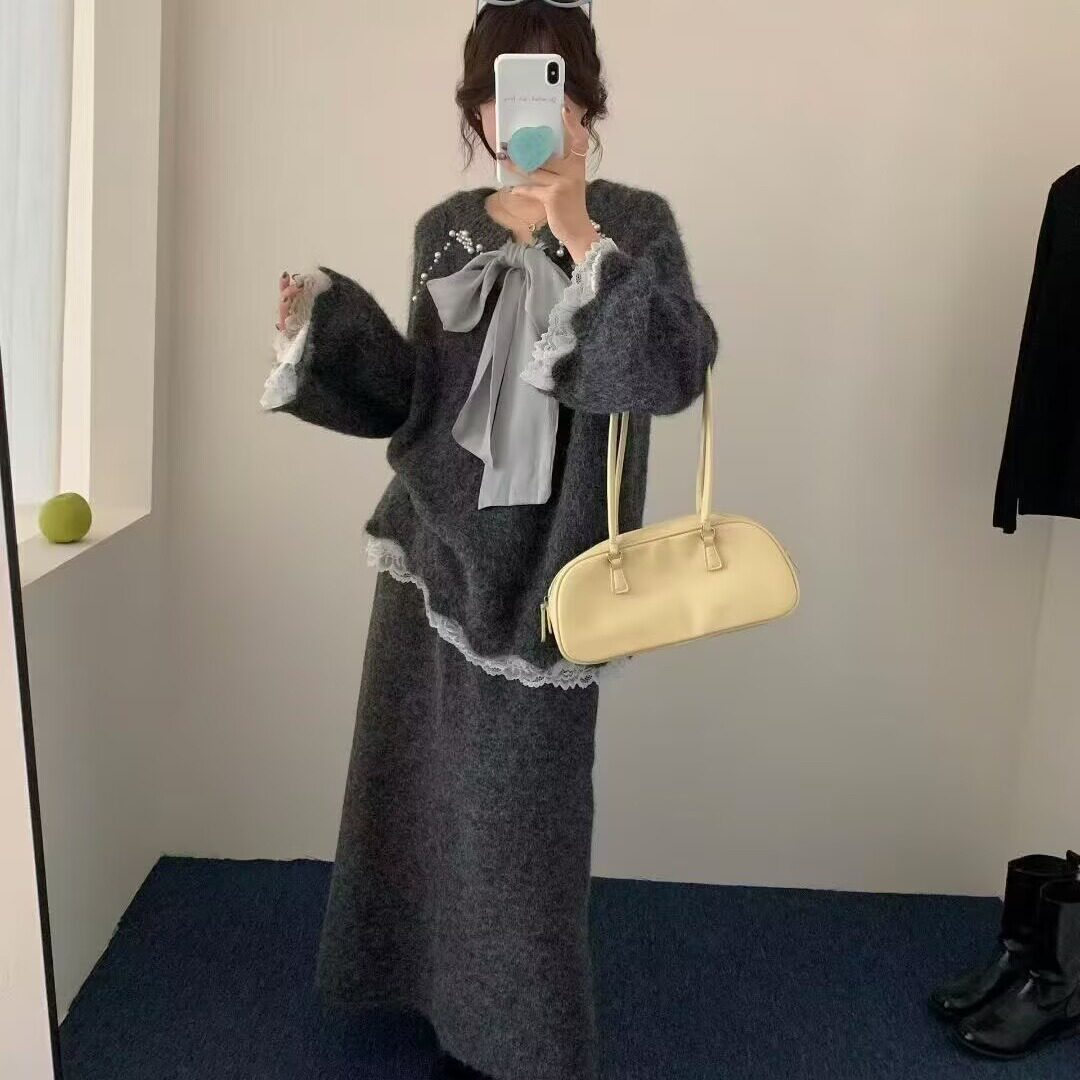 重工钉珠蝴蝶结蕾丝拼接V领毛衣秋冬大码女装慵懒风针织上衣加厚