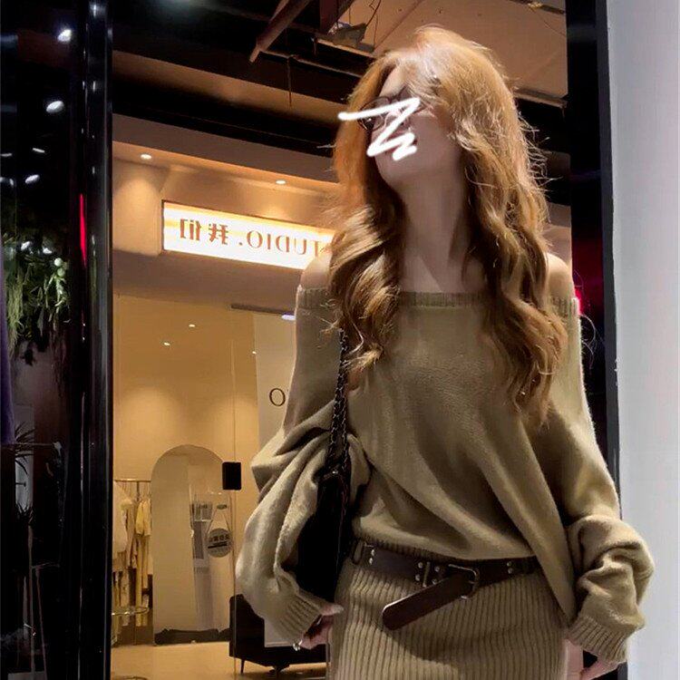 一字肩针织连衣裙子女秋冬新款显瘦设计感毛衣裙百搭辣妹包臀短裙