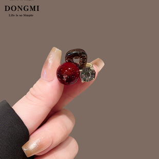 红色珍珠迷你小抓夹女2026新款前额侧边刘海夹子水钻发夹发卡发饰