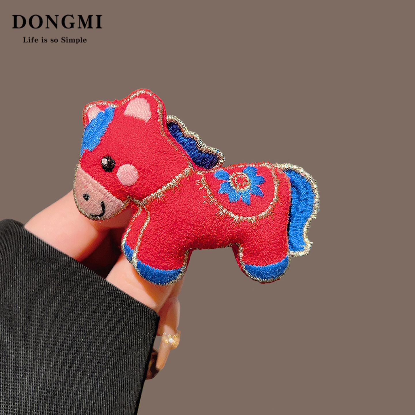 本命马年可爱布艺红色新年小马胸针女配衣服围巾装饰别针胸花配饰,饰品/流行首饰/时尚饰品新,胸针,淘宝优惠券,粉丝福利购,淘宝优惠卷