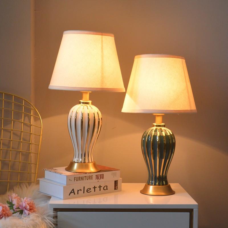 跨境轻奢简约描金陶瓷花瓶台灯家用卧室书房酒店民宿装饰台灯