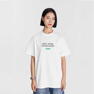 STAFFROOM Sound Radio系列Oversize Slogan T恤