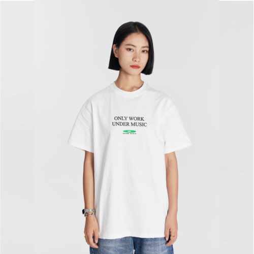 STAFFROOM Sound Radio系列Oversize Slogan T恤