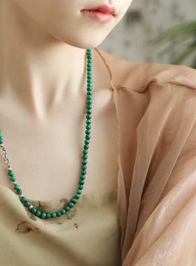 S925银孔雀石圆珠圆形扣车花爆闪珠项链女 N17163