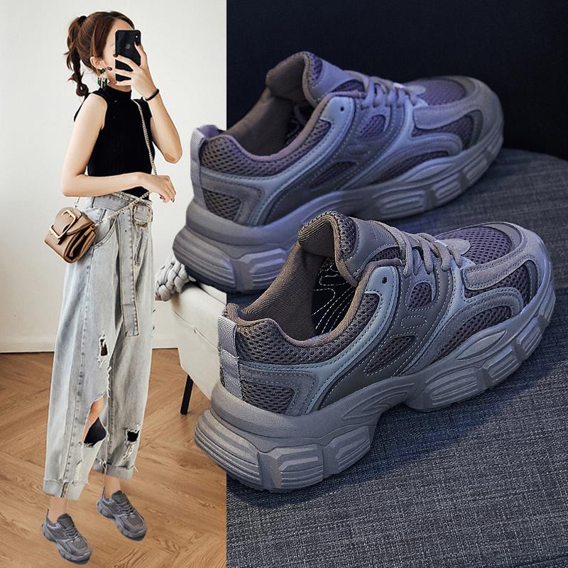 2025劳保鞋女款轻便钢头夏季女士超轻透气四季防砸钢包头新款时尚