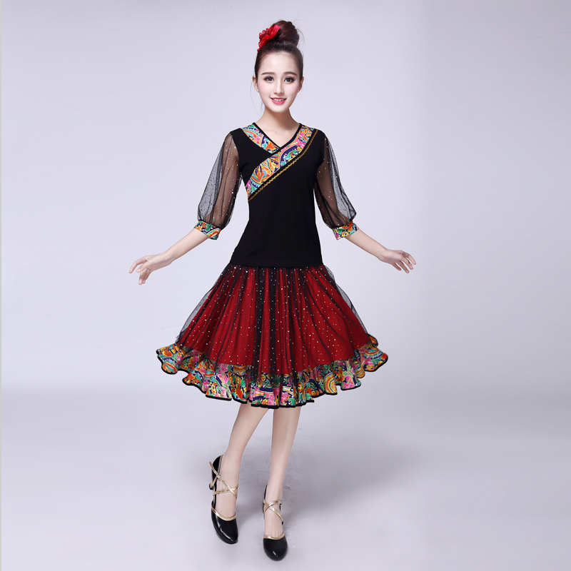 广场舞服装新款裙子套装女夏季中老年民族风跳舞衣服舞蹈演出服装
