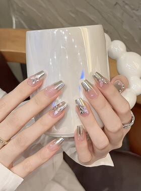 mmuse家-清冷感美甲银色镜面美甲魔镜粉穿戴甲气质显白蝴蝶爆闪钻