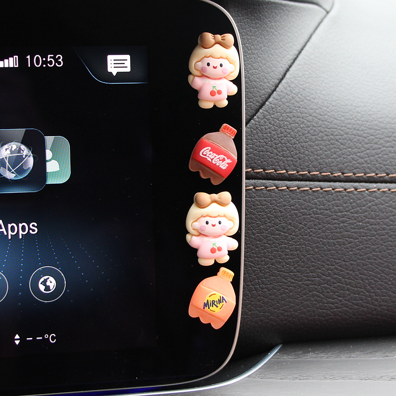 汽车显示屏摆件可爱草莓熊车载中控台车内后视镜卡通个性装饰用品