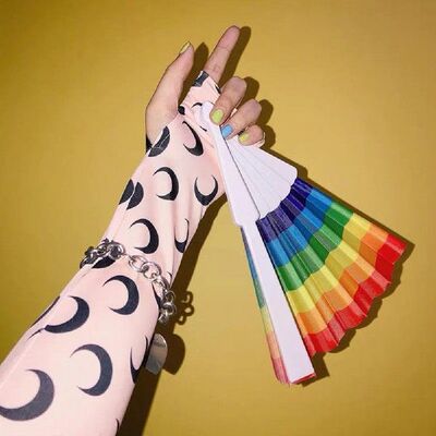 极速Dancing Fan Rainbow Design Fan Colorful Rainbow Folding