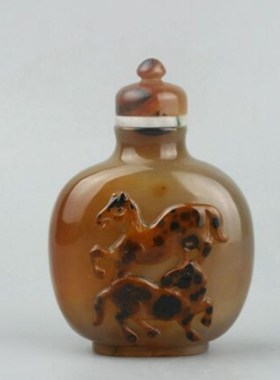 Chinese Exquisite Handmade Agate Snuff Bottle