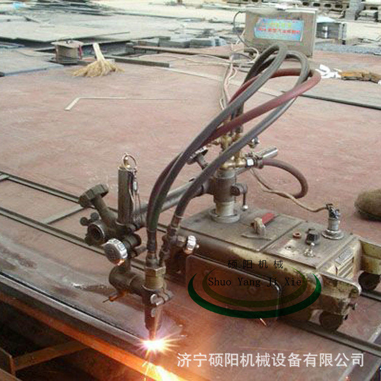 厂家直销CG1-30半自动火焰切割机半自动气割机钢板切割机