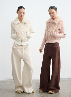 LINY LIBERTY 25AW 设计感翻领毛绒针织毛衣女秋冬短款修身外套