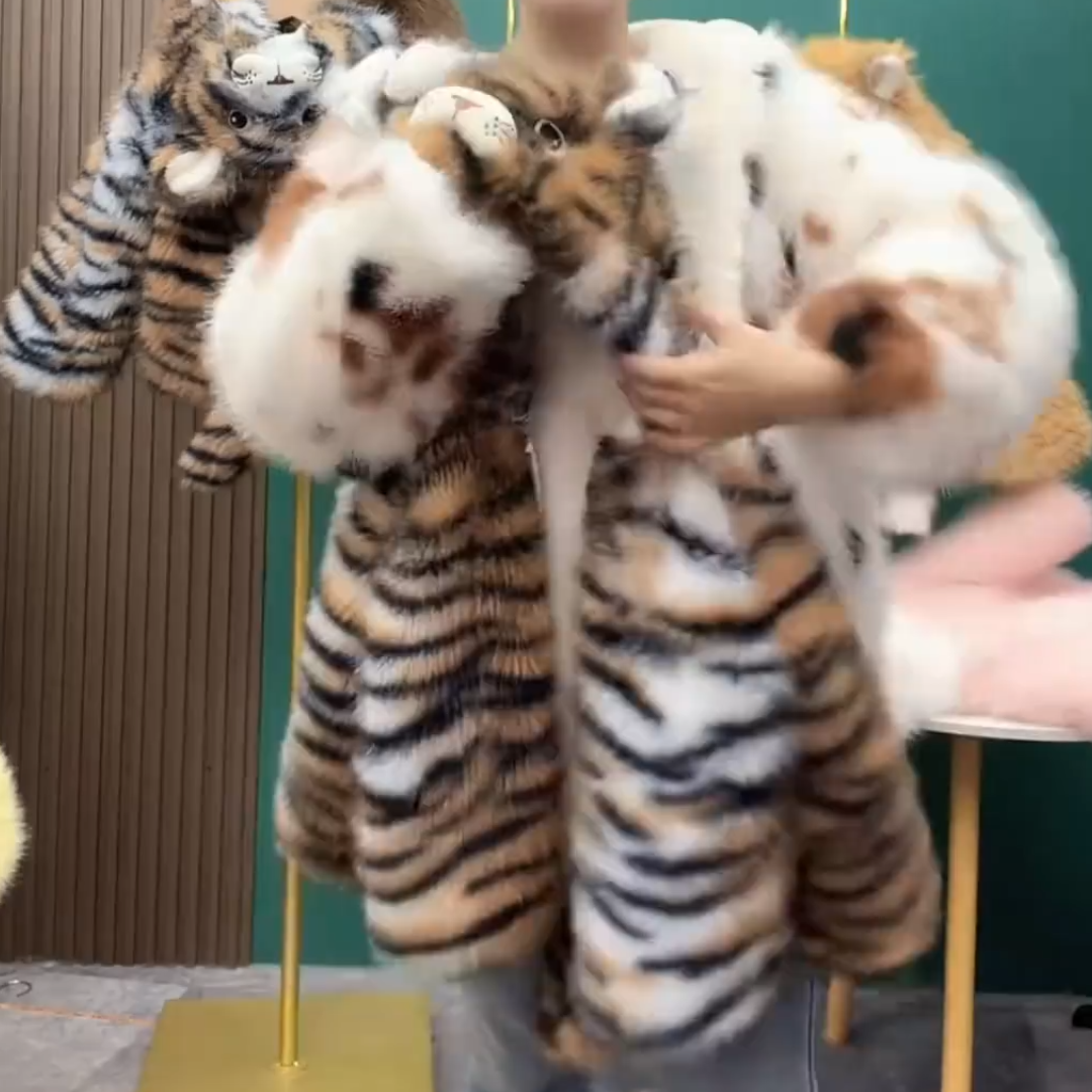 男女童冬季2025新款男女同款冬款小老虎仿皮草外套加绒毛毛衣外套,童装/婴儿装/亲子装,普通外套,淘宝优惠券,粉丝福利购,淘宝优惠卷