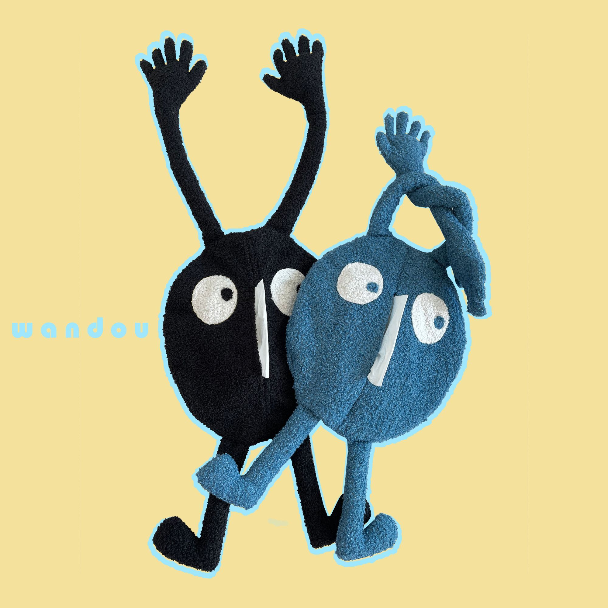 创意车载纸巾袋高级感可爱煤炭君毛绒抽纸盒汽车内饰纸巾挂袋纸抽