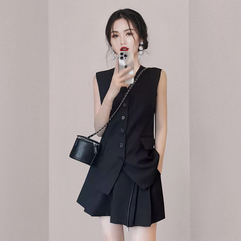 西装马甲套装女2024夏季新款时尚高级感休闲马夹短裤设计感两件套