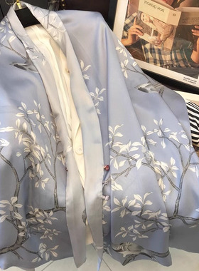 淡蓝色桑蚕丝围巾双层双面盘扣披肩女外搭古典美真丝丝巾节日礼品