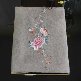 冬季中国风刺绣花卉羊毛围巾女新中式百搭披肩高级感轻奢保暖新款